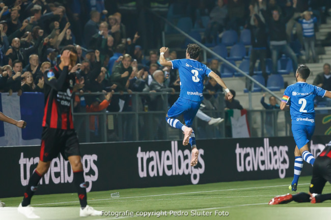 Thomas Lam viert zijn treffer, de 2-0., https://brugnieuws.nl/uploads/14729a31708b943b7df54b9a8d19749fa316aa9e.jpg