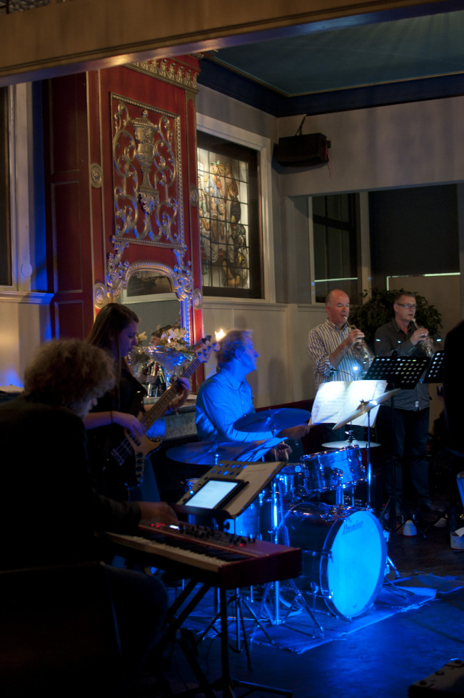 Vrijdag 22 december Bigband Kampen in Restaurant De Vier (VierJaargetijden) te Kampen