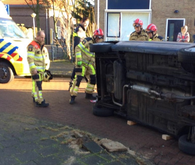 Geen gewonden bij ongeval in Larixstraat