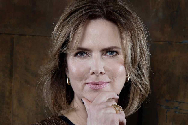 Cora van Nieuwenhuizen