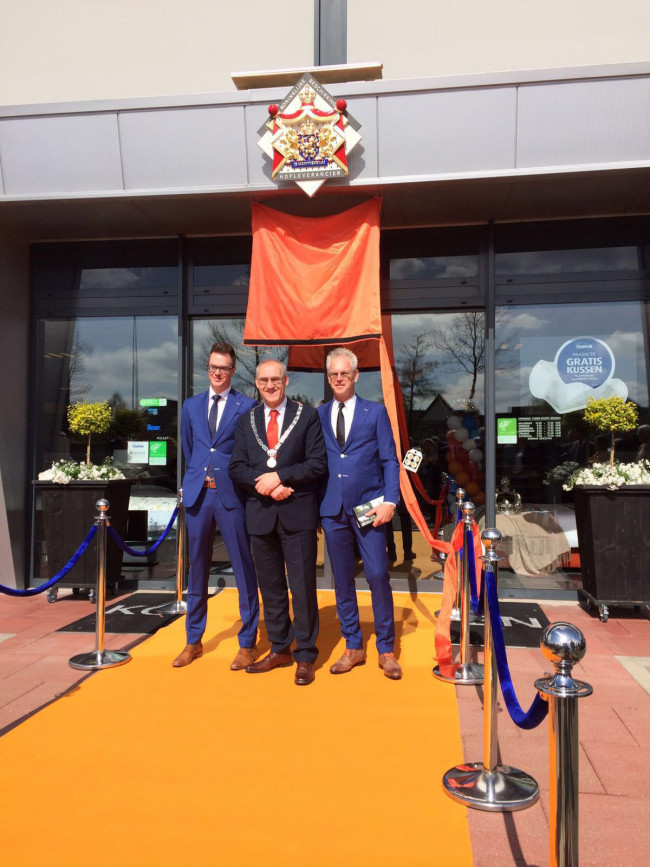 Koninklijke Koops Bedden viert feest