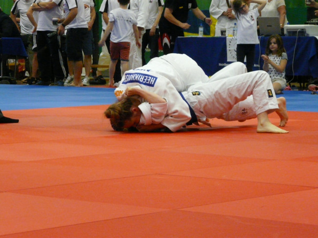 Kayleigh Heerikhuisen in actie