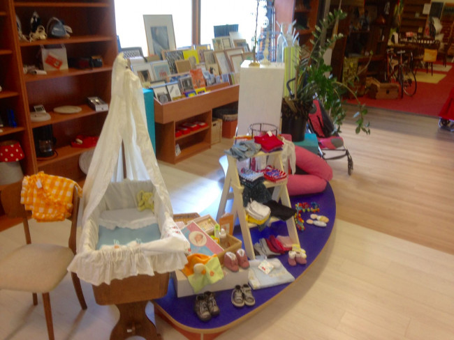 Opening nieuwe kringloopwinkel Déjà Vu voor Red een Kind in Zwolle