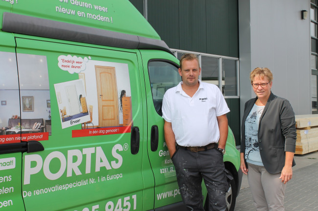 Portas adviseert over en renoveert deuren, trappen, keukens- en plafonds op maat