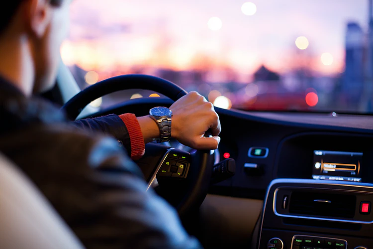 Op de auto kosten besparen: 5 tips