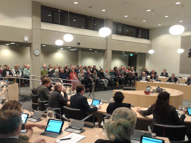 Volle publieke tribune.