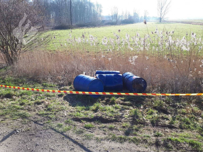 Drugsafval bij Biddinghuizen.