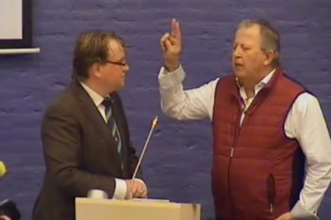 Paul Vermast en het nieuwe PvdA-raadslid Roelf Raterink.