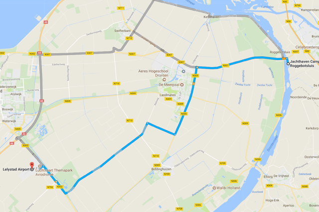  Google stuurt het verkeer vanuit Kampen via de Rietweg naar vliegveld Lelystad. 