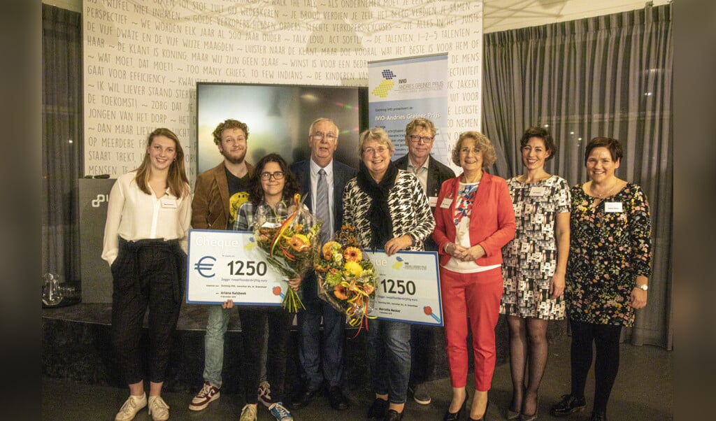 Ariana Kalsbeek en Marcella Mesker in de prijzen bij IVIO-Andries Greiner Prijs voor Flevolands schrijftalent 2019