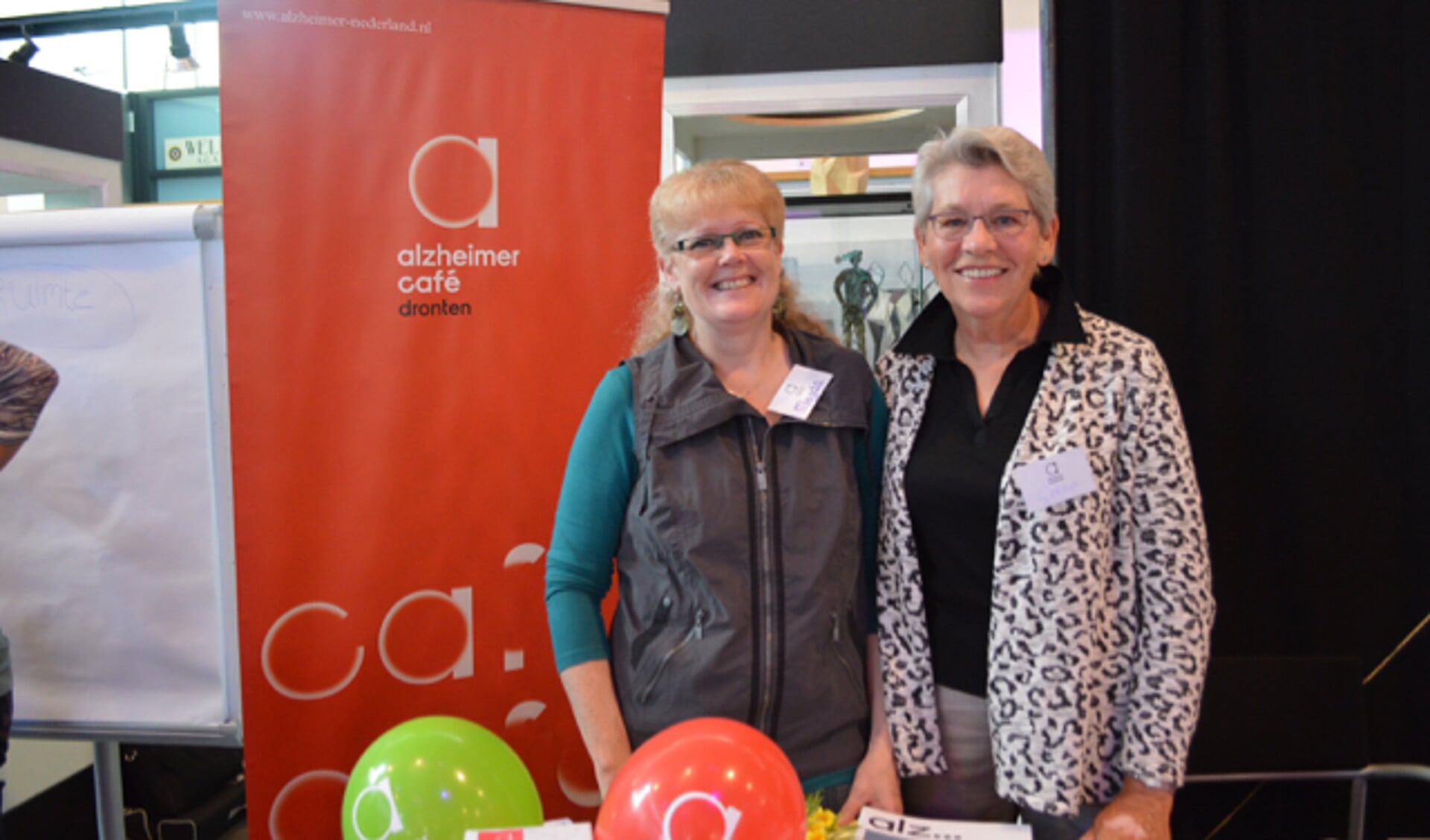 Partners vinden in het Alzheimer Café steun bij elkaar