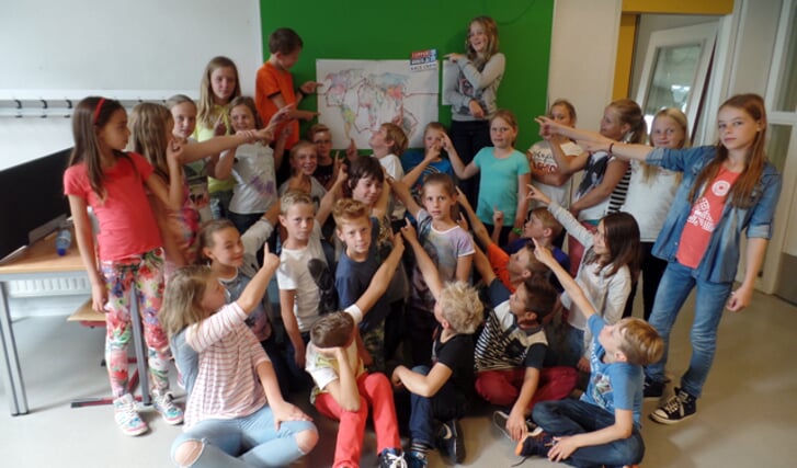 Bovenbouw basisschool Klimboom  vaart mee met 'Jan op Zee'