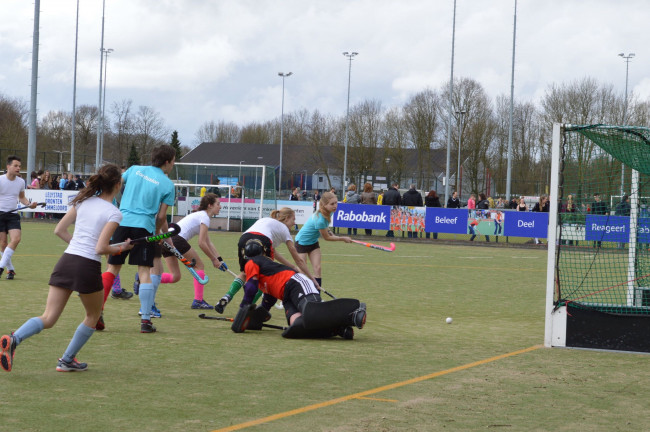 Tandarts Wesselink vindt verplichting bitjes bij hockey goed