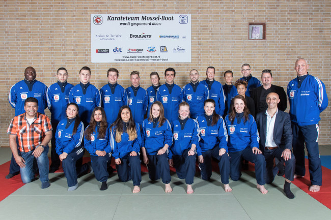 Nieuwe trainingspakken voor Karateteam Mossel-Boot