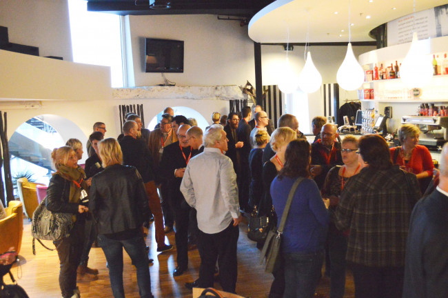 Ondernemers vinden elkaar bij de koffie bij Open Coffee Dronten