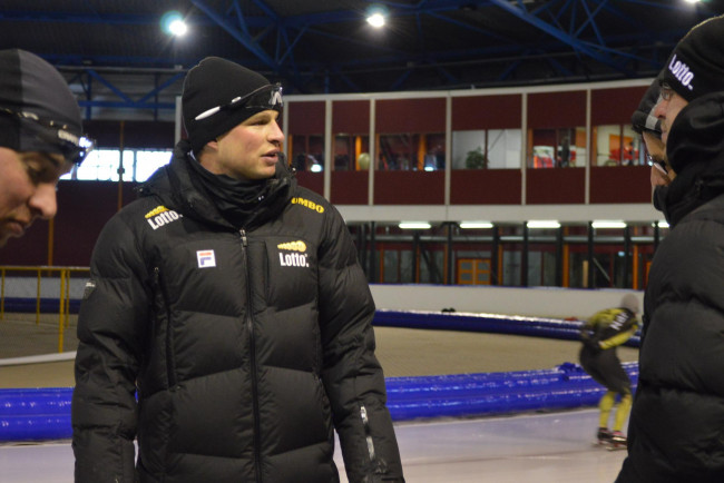 Sven Kramer vindt Dronten drie keer niks