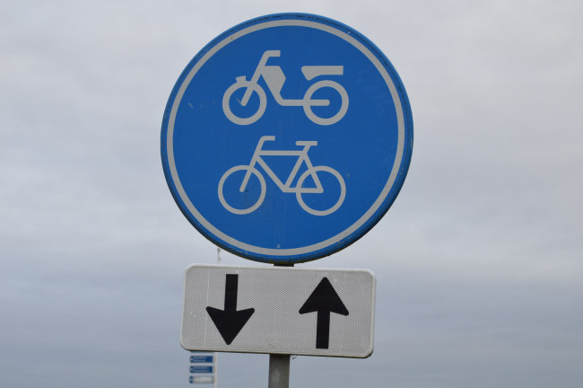 Politie waarschuwt na aanrijdingen op fietspaden Dronten