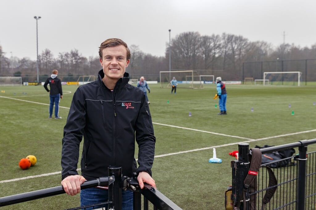 Martijn Walgien bij een groepsles 'Sport & Spel' van WijZ