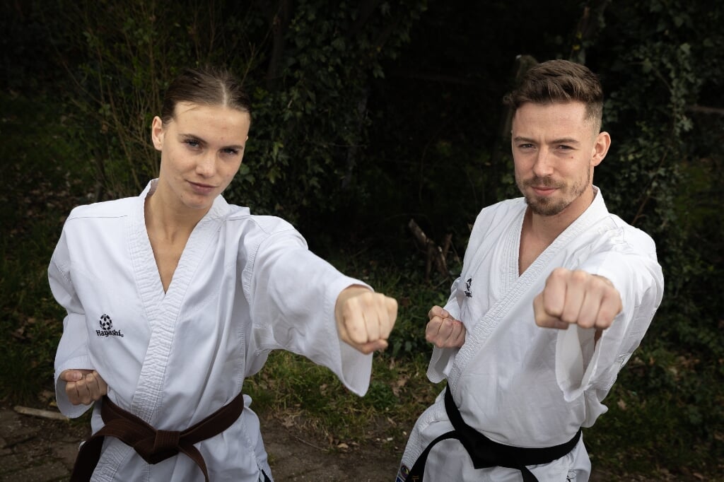 Merel Landman en Dylan van Moerkerk van karateclub Mossel-Boot.