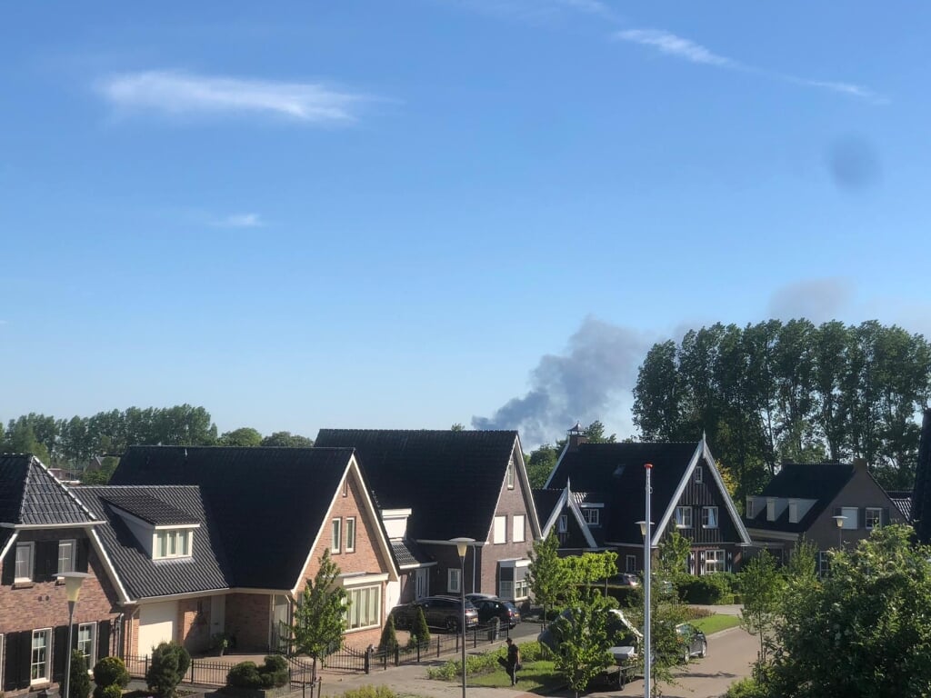De brand vanuit IJsselmuiden.