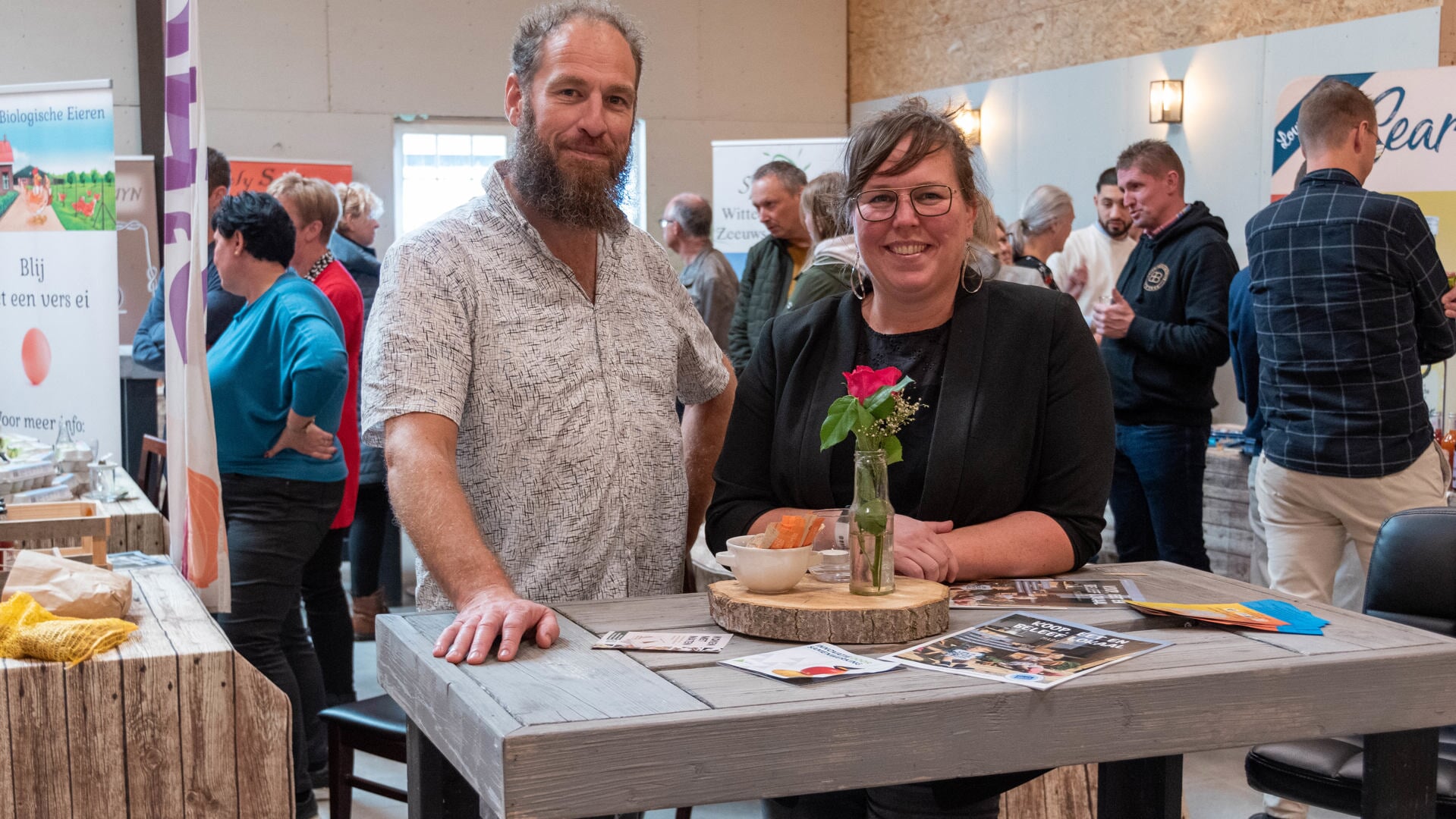 Marcin Beaufort en Odile de Pooter brachten streekproducenten en horeca samen op de Streekproductenbeurs. (Foto: Inge Verschuren)