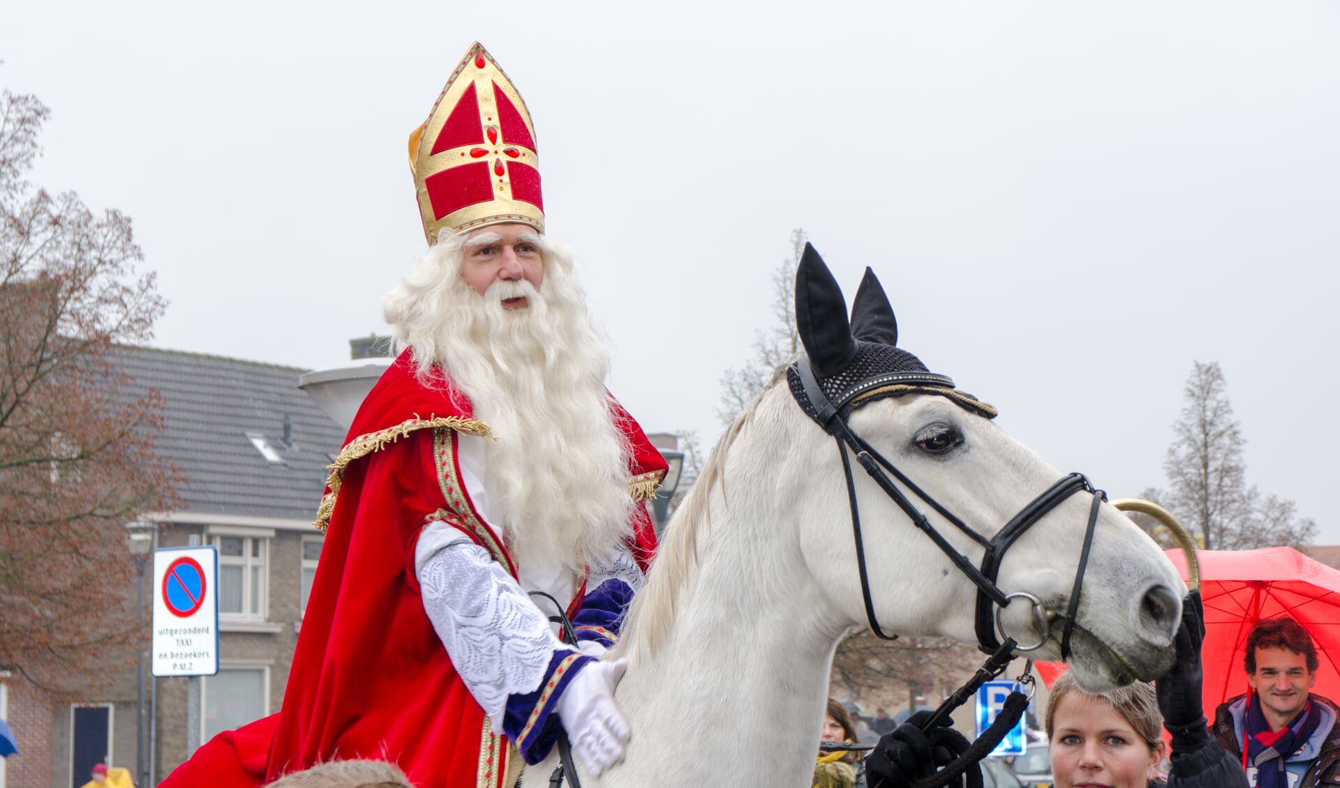 Aankomst in 2016 van Sinterklaas in Son en Breugel