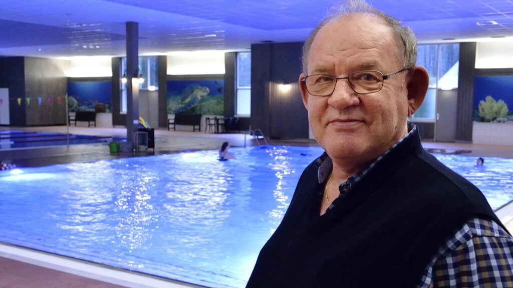 Wim van Santvoort eigenaar van Zwembad Son