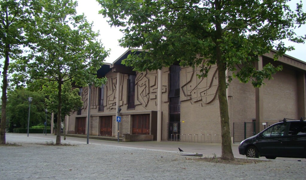 Torendag Met Unieke Uitleg Over St. Petrus Bandenkerk ...