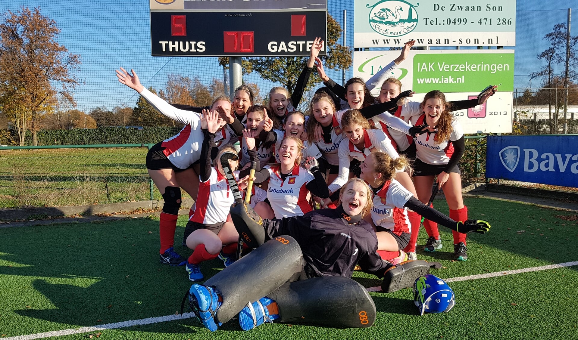 Jong Dames 1 van HTC Son kampioen