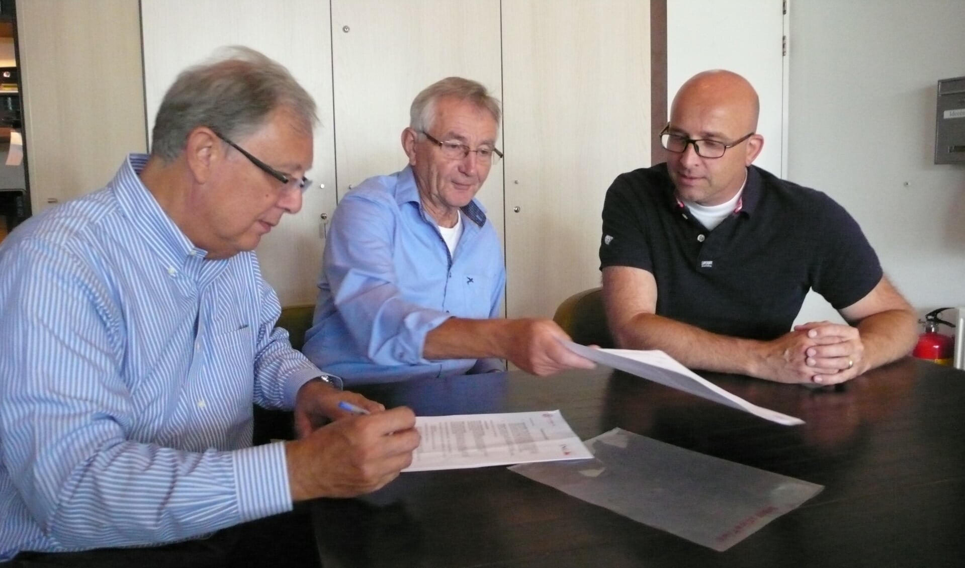 SV Unitas ’59  en Golfclub Son ondertekenen sponsorovereenkomst