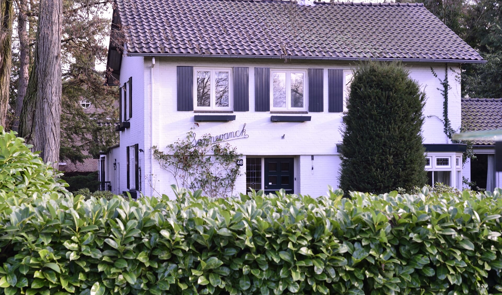 Het huis dat nu nog op de hoek van de Hendrik Veenemanstraat en Nachtegaallaan staat
