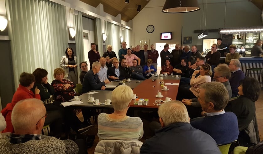 Veel bewoners waren naar het tweede inloopuur gekomen | Fotonummer: 0a53e3