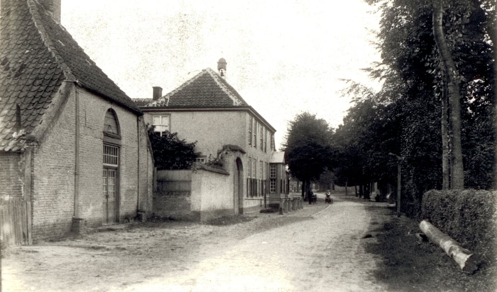 Het herenhuis van Son in 1890, nu bekend als Dommelstraat 12 (Foto 71621)