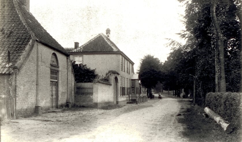 Het herenhuis van Son in 1890, nu bekend als Dommelstraat 12 (Foto 71621) | Fotonummer: c7b264