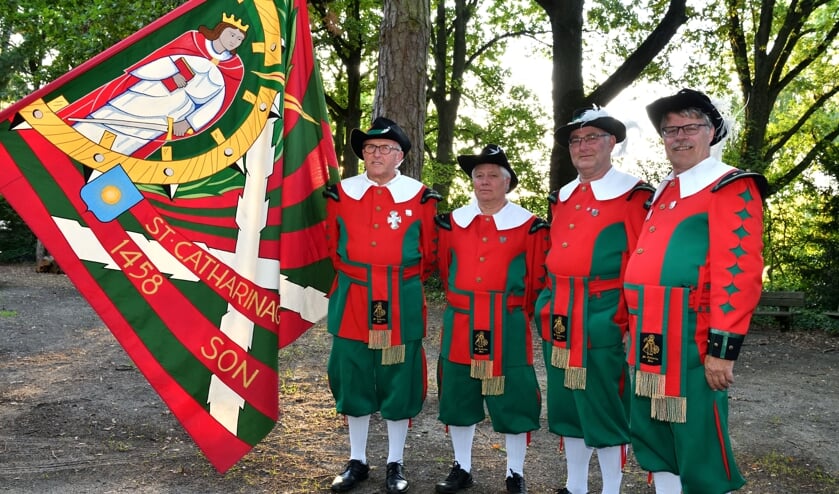 V.l.n.r. De vier gildebroeders Jan Swinkels, Martien Dekkers, Rien Swinkels en Eric Verhagen | Fotonummer: 6e6b16