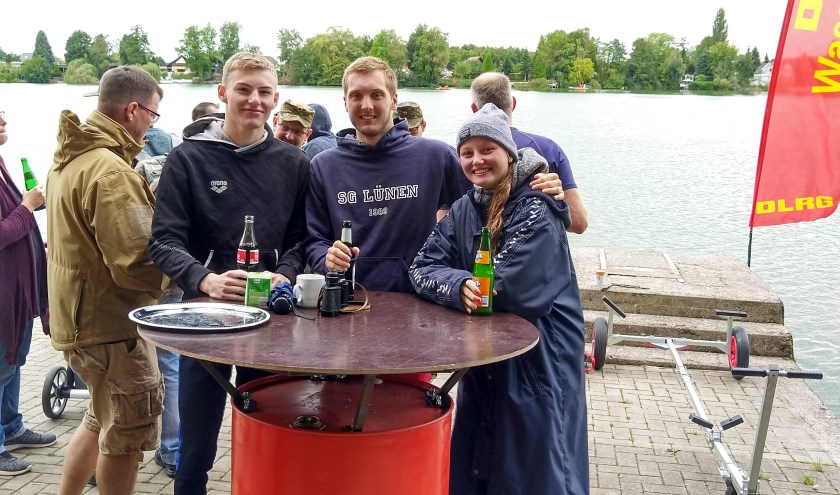Lars, Dominik en Marijke, die hebben deelgenomen aan de prestatietocht in Duitsland | Fotonummer: 145bd5