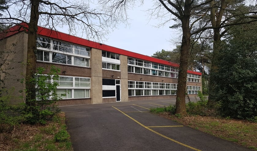 De voormalige Vijverbergschool doet tijdelijk dienst als gemeentehuis met publieke balies | Fotonummer: 972443