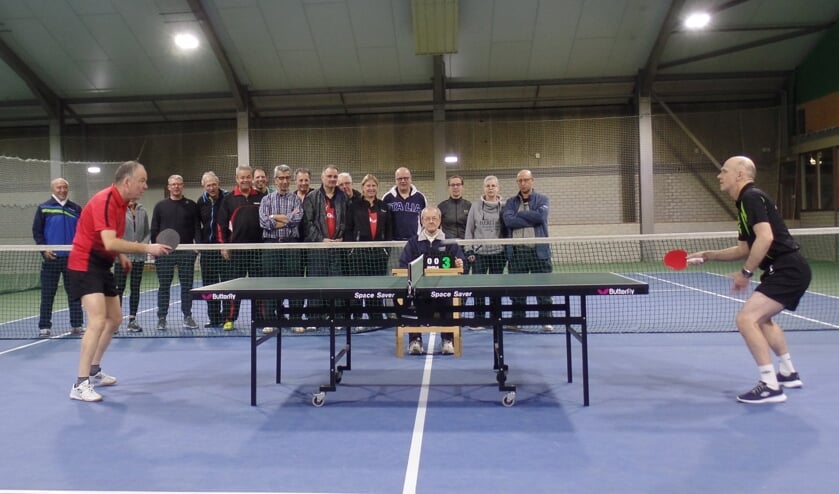 Winnaar Eric van den Hurk (r) en Roland Robinson (l) tijdens de finale | Fotonummer: 6f409b