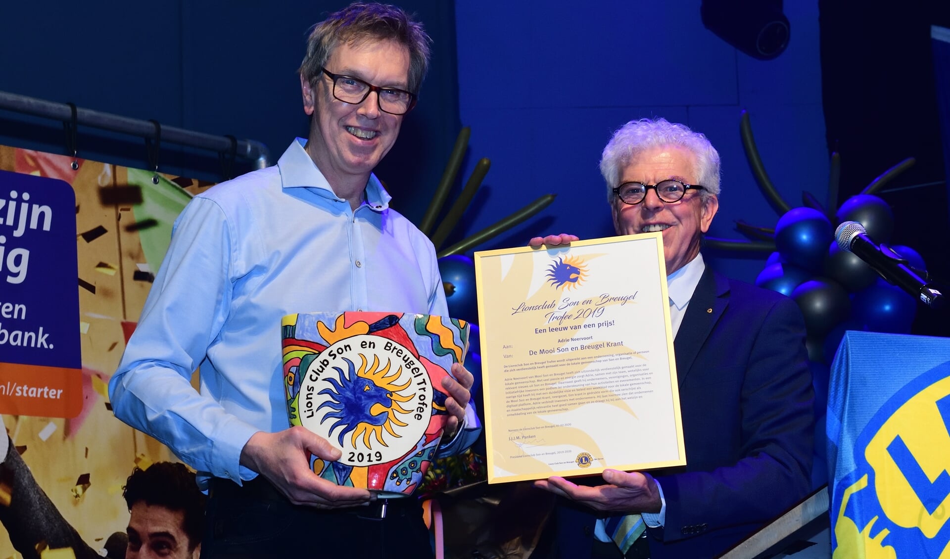 Adrie Neervoort ontving in 2020 de eerste 'Lions Club Son en Breugel Trofee' uitgereikt door Joep Panken (archieffoto)