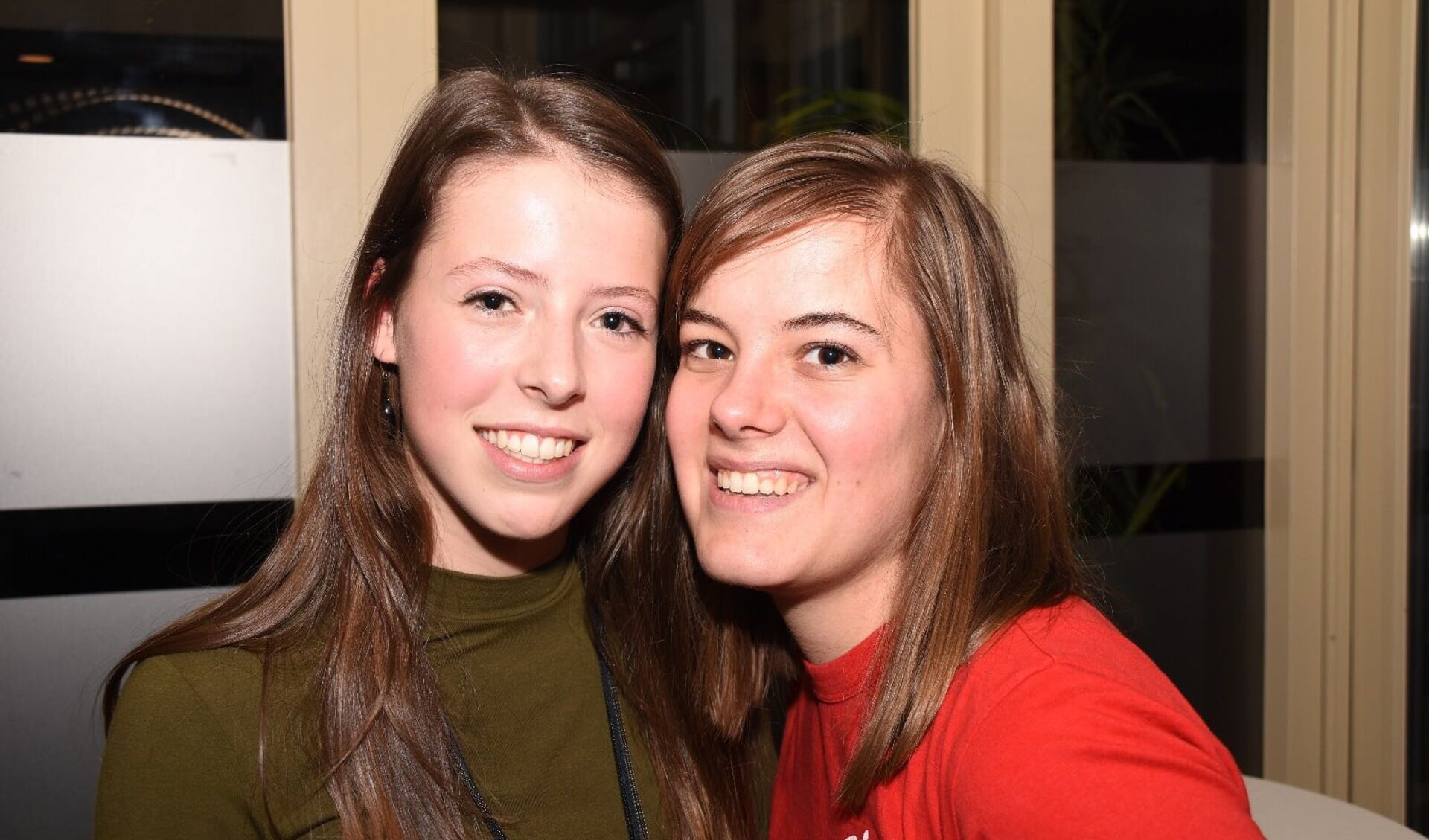 De initiatiefneemsters Anne (l) en Anouk (r)