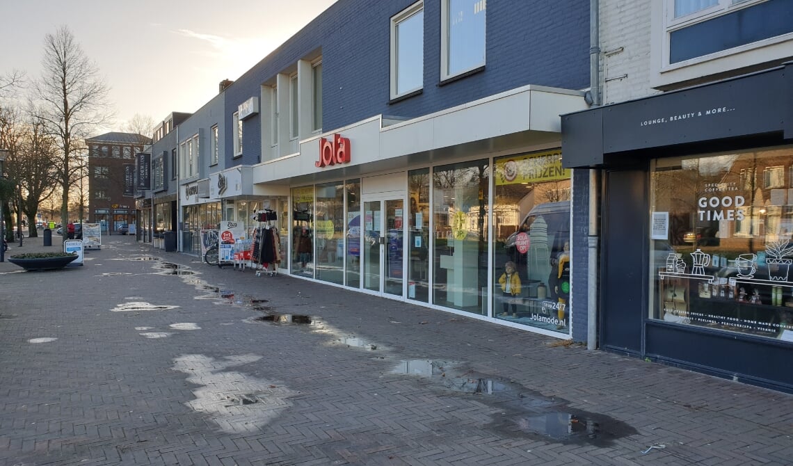 De Nieuwstraat ligt er verlaten bij