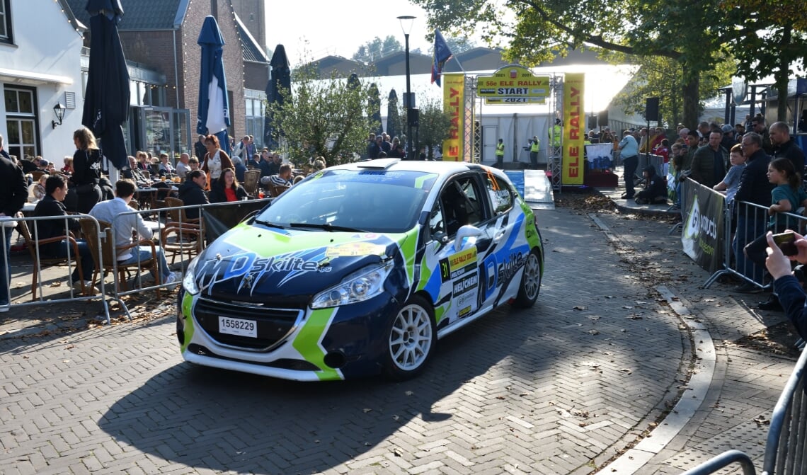 <p>De 56e ELE Rally ging van start in het centrum van Son en Breugel</p>