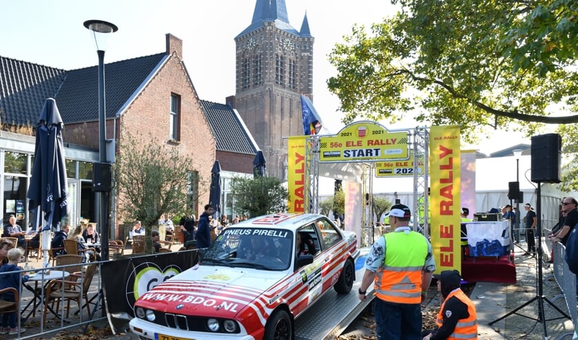 De 56e ELE Rally ging van start in het centrum van Son en Breugel