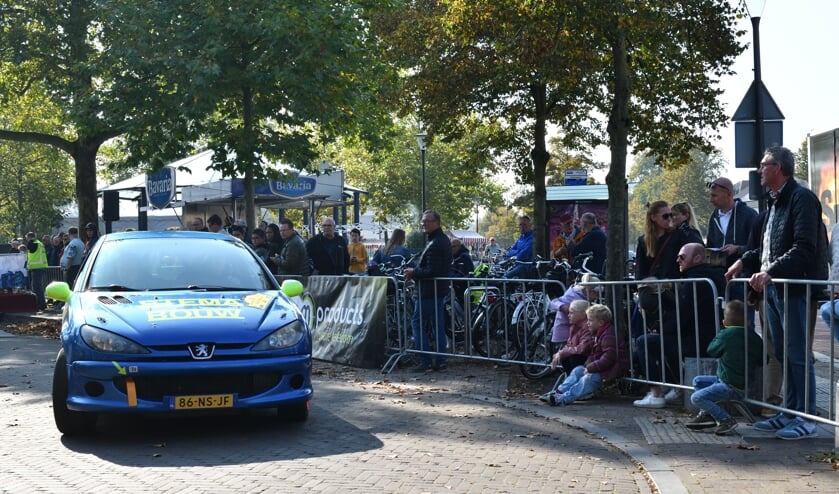 De 56e ELE Rally ging van start in het centrum van Son en Breugel