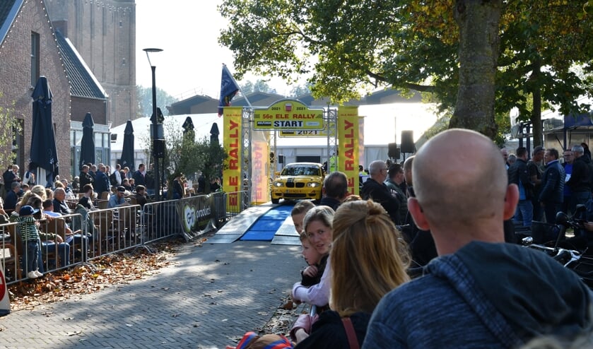 De 56e ELE Rally ging van start in het centrum van Son en Breugel