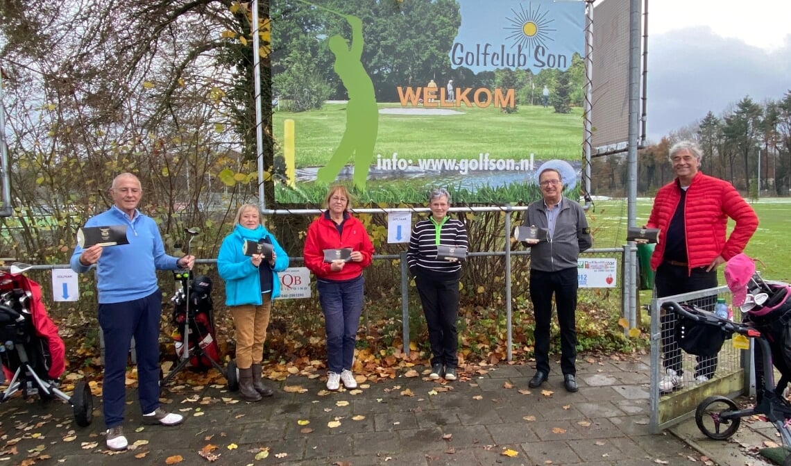 <p>De winnaars van De Zwaan leaderbordcompetitie</p>
