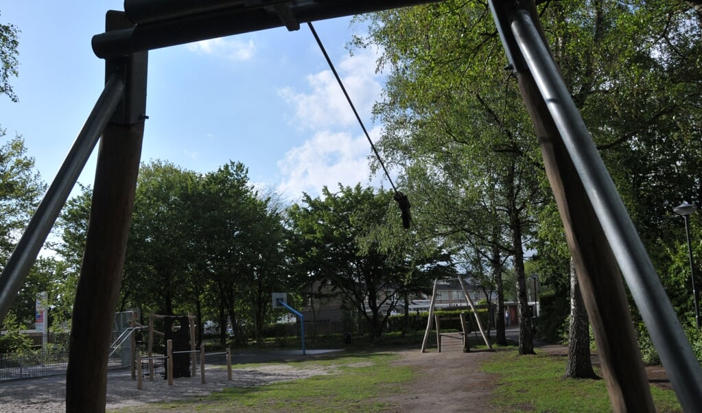 De kabelbaan in de speeltuin aan de Limburglaan