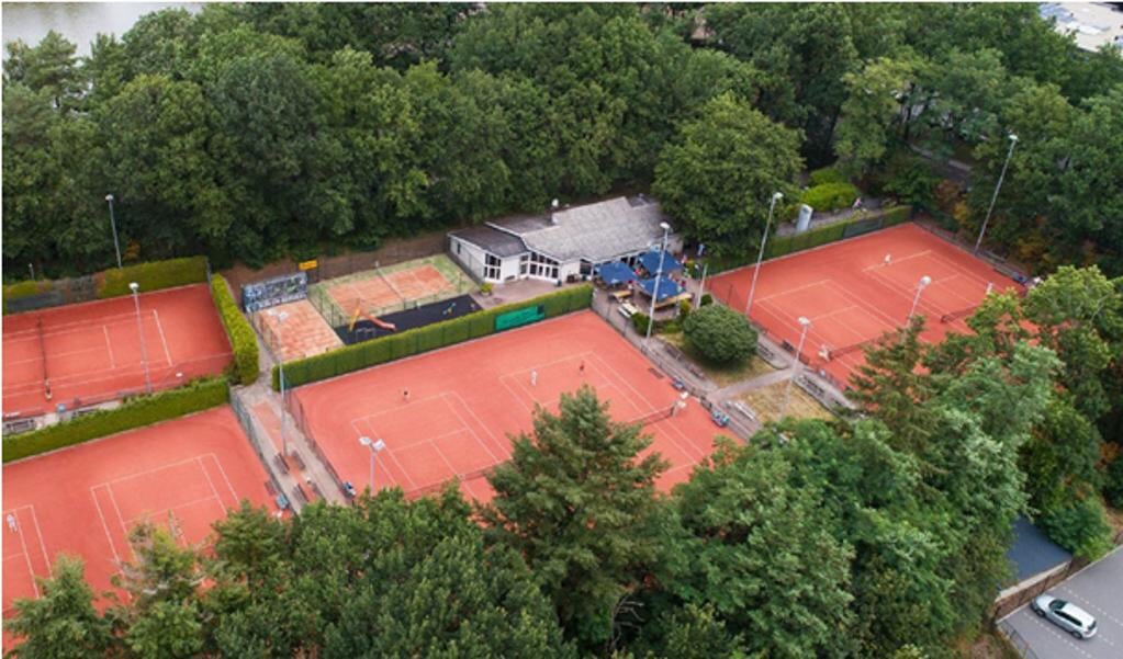 Het tenniscomplex van tennisvereniging Son en Breugel