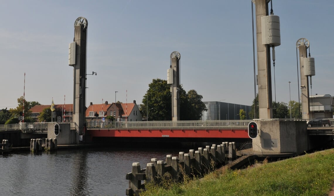 <p>De hefbrug gaat vrijdagmiddag 24 september weer open voor al het verkeer</p>