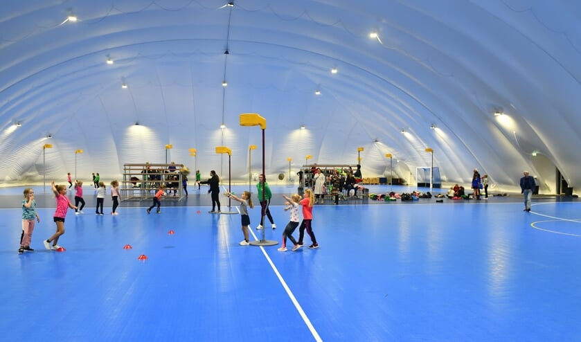 Sportieve opening van ‘blaashal’ door de wethouder Jelle de Jong